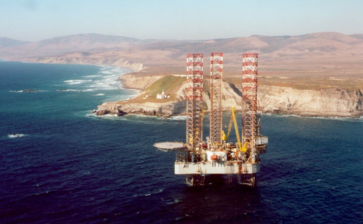 Aerial photograph of a jack-up rig used for well abandonment off of California